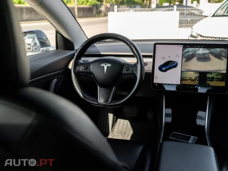 Tesla Model 3 Standard Range Plus RWD