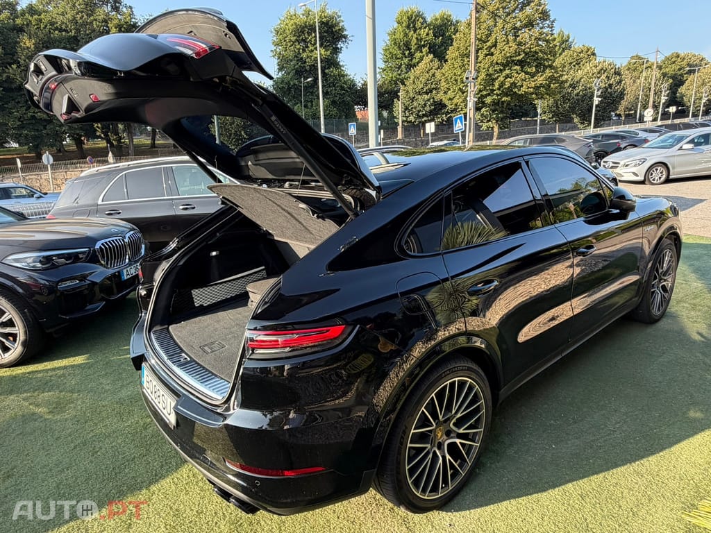 Porsche Cayenne E-Hybrid Tiptronic S