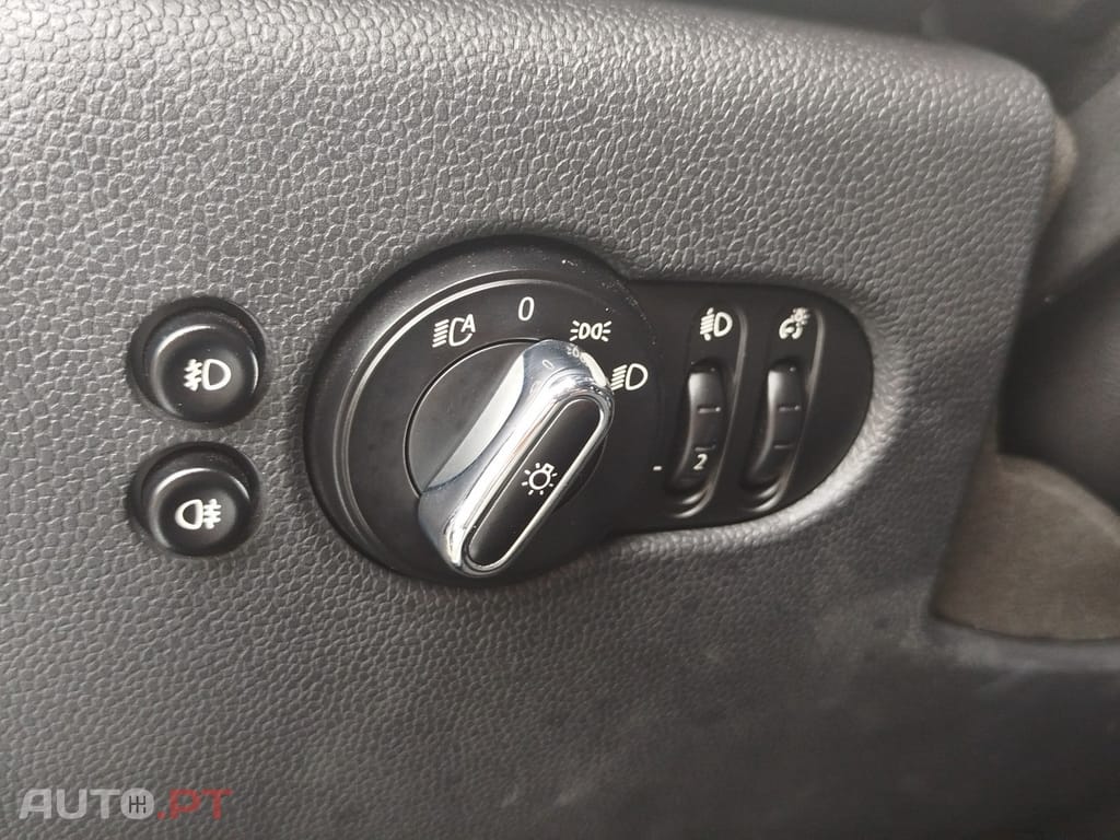 MINI Cooper Cooper D Auto