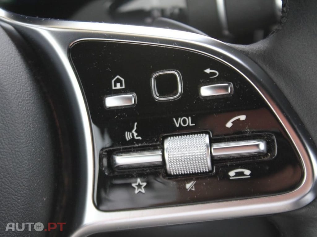 Mercedes-Benz GLC 300 I.V.A DEDUTÍVEL de 4Matic
