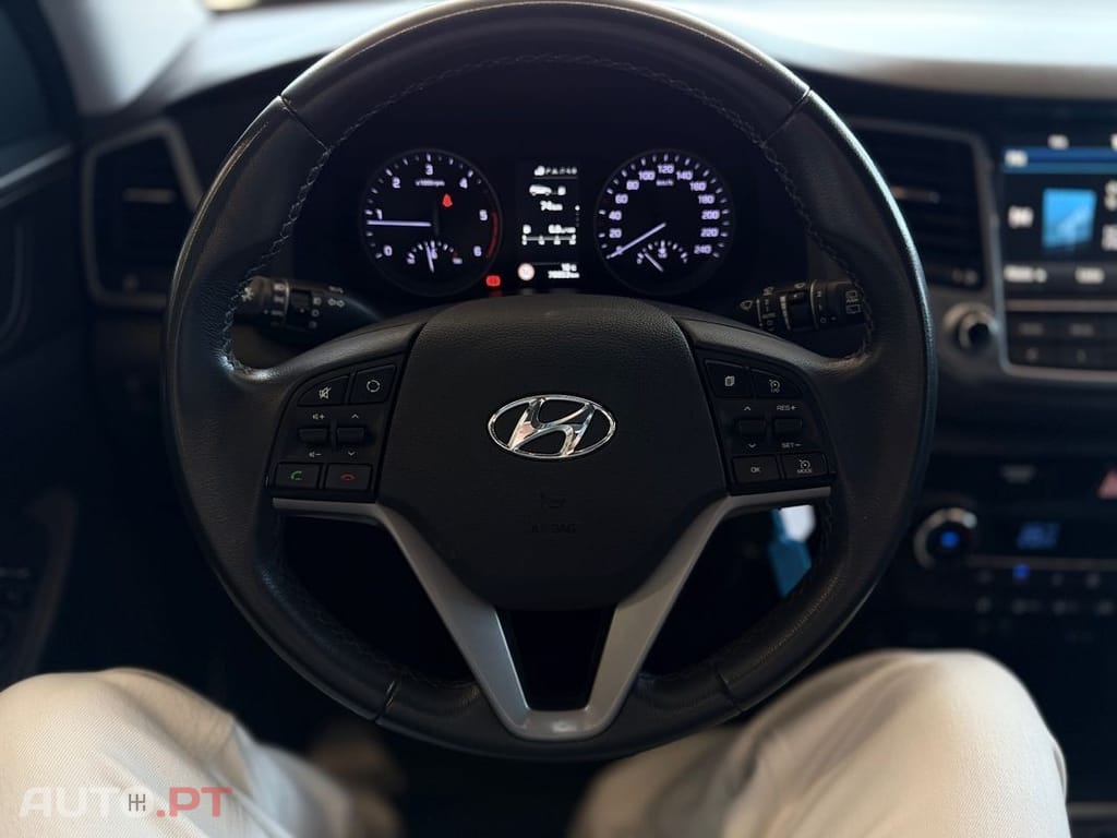 Hyundai Tucson blue 1.7 CRDi 2WD Advantage