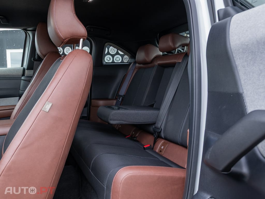Mazda MX-30 e-SKYACTIV Advantage+Modern Confidence