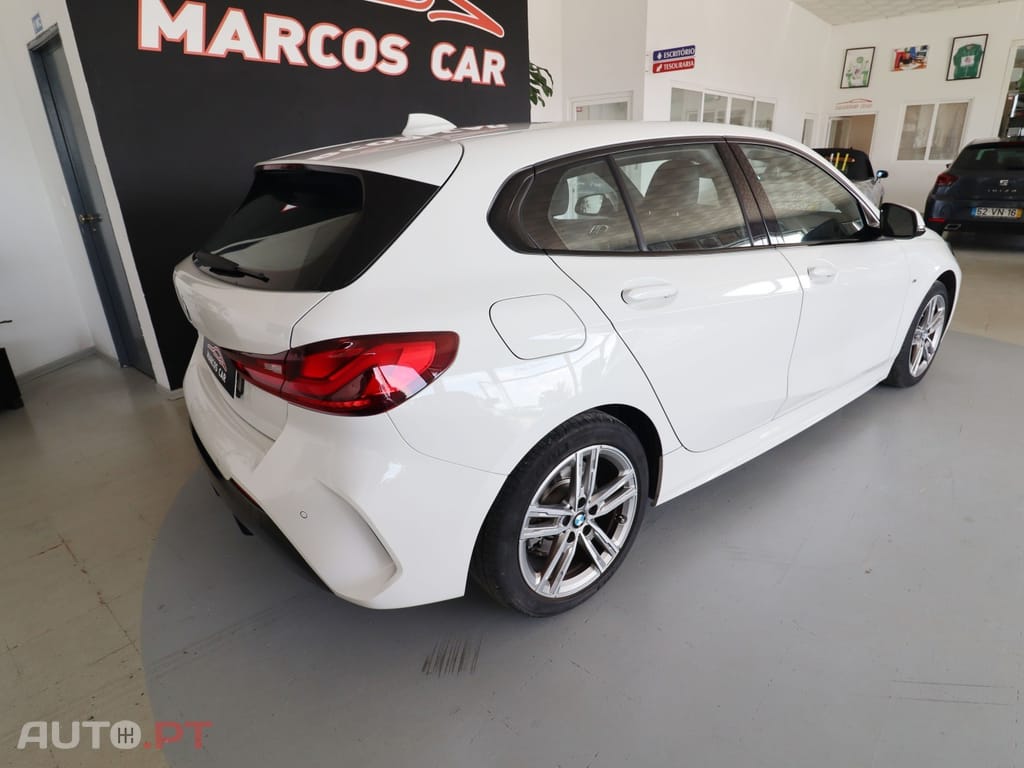 BMW 116 d Pack Desportivo M — fotografia 4