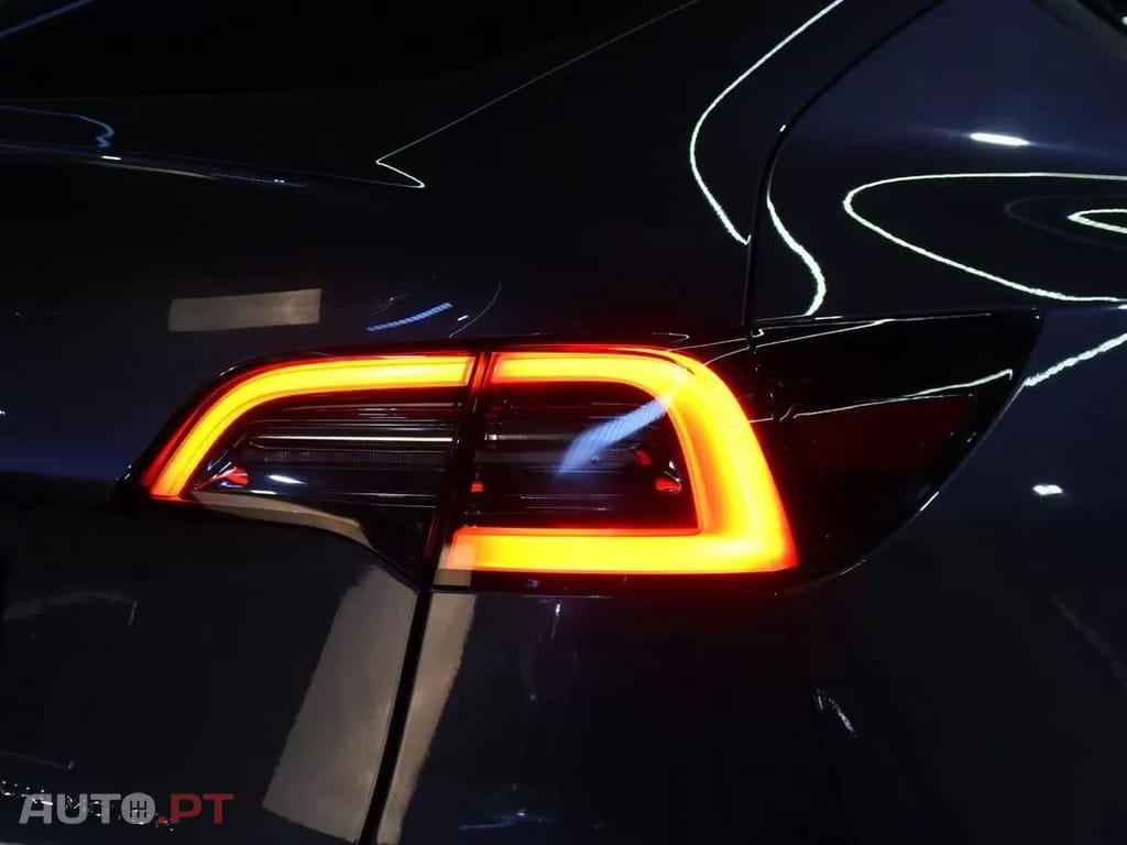 Tesla Model Y Long Range Tração Integral