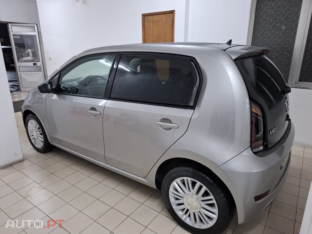 Volkswagen Up! 1.0 Move Auto