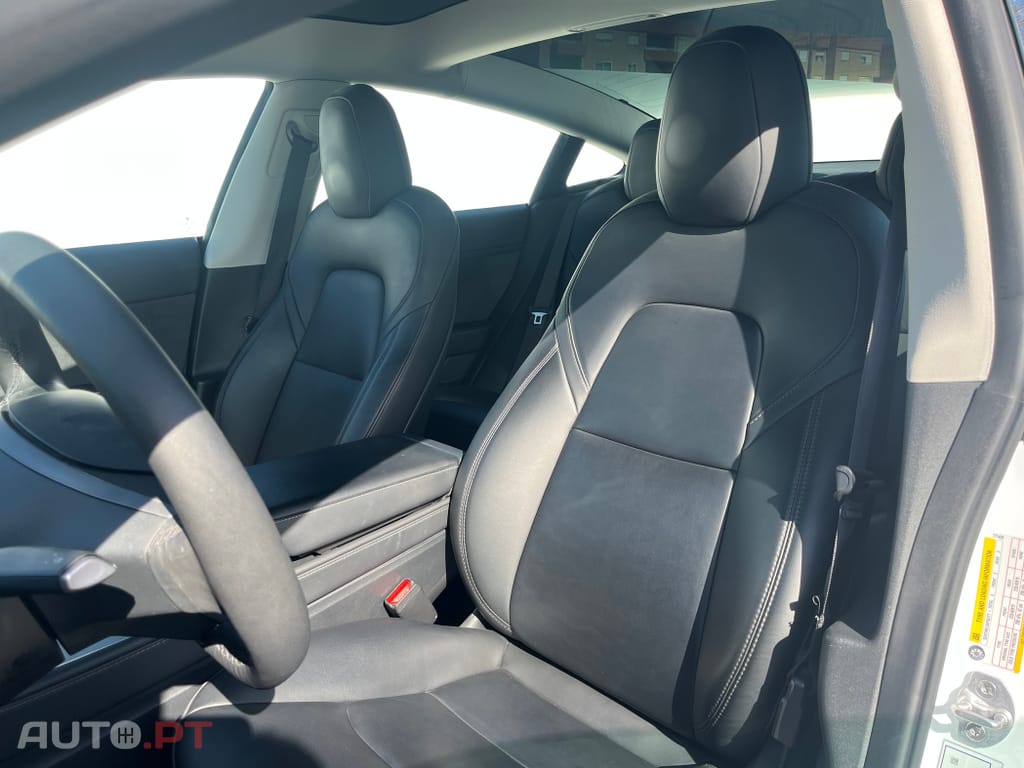 Tesla Model 3 Standard Range Plus RWD