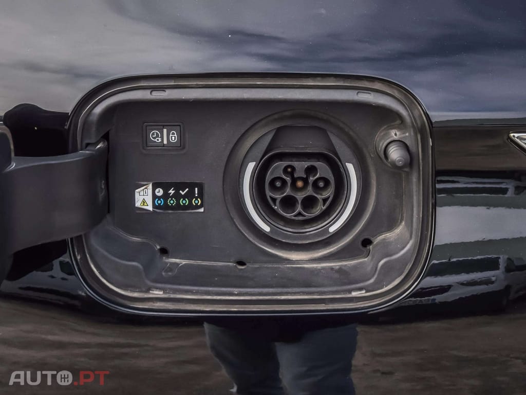 DS DS7 Crossback E-Tense 4x4 Opera EAT8