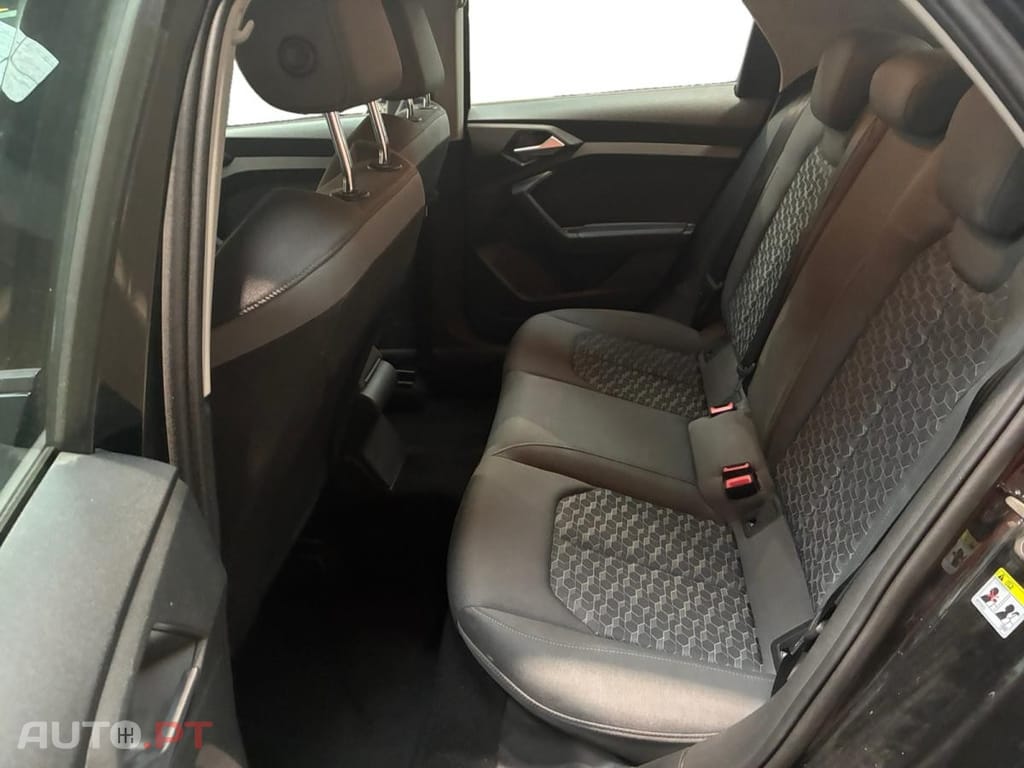 Audi A1 25 TFSI S tronic