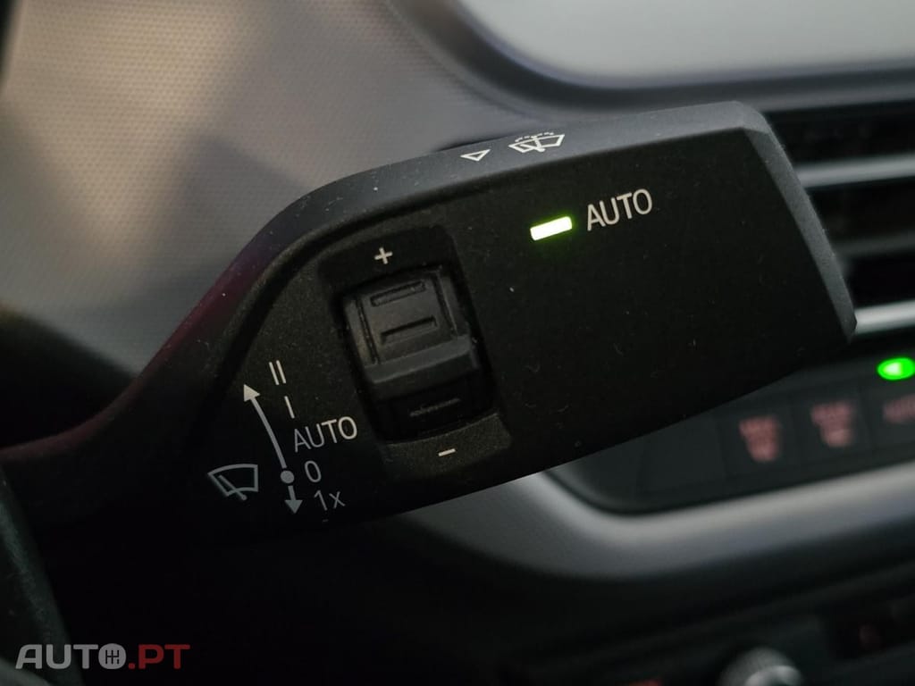 BMW 216 d Line Sport — fotografia 27