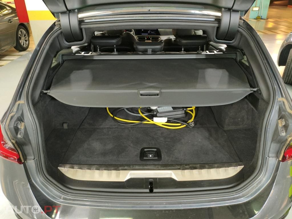 BMW 320 e Pack Essence Auto