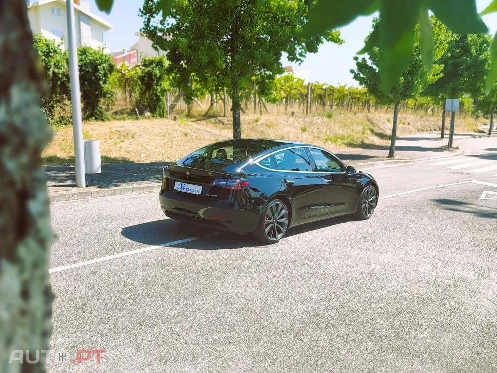 Tesla Model 3 Long Range AWD Dual Motor Performance