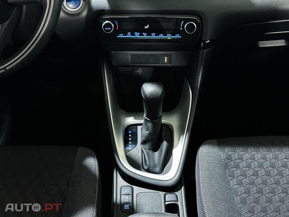 Toyota Yaris Hybrid Dynamic Edition