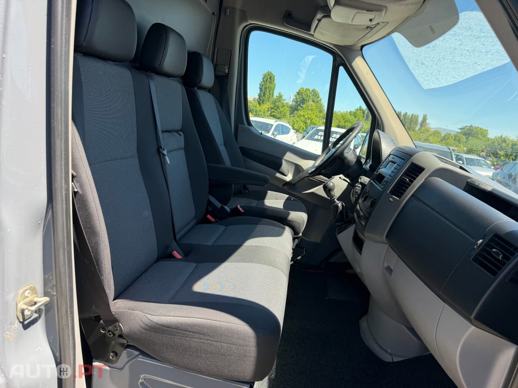 Volkswagen Crafter 35 2.0 TDi 109 Médio Tecto Alto Extra