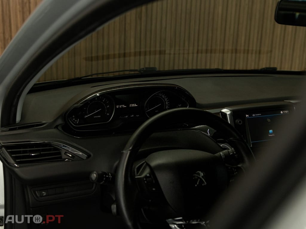 Peugeot 208 1.6 BlueHDi Style