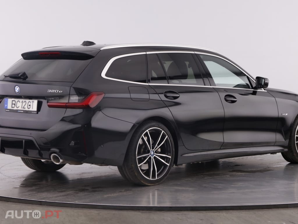 BMW 320 e Pack Desportivo M Auto