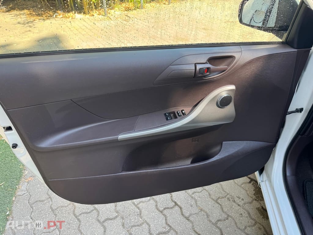 Toyota iQ 1.0 VVT-i