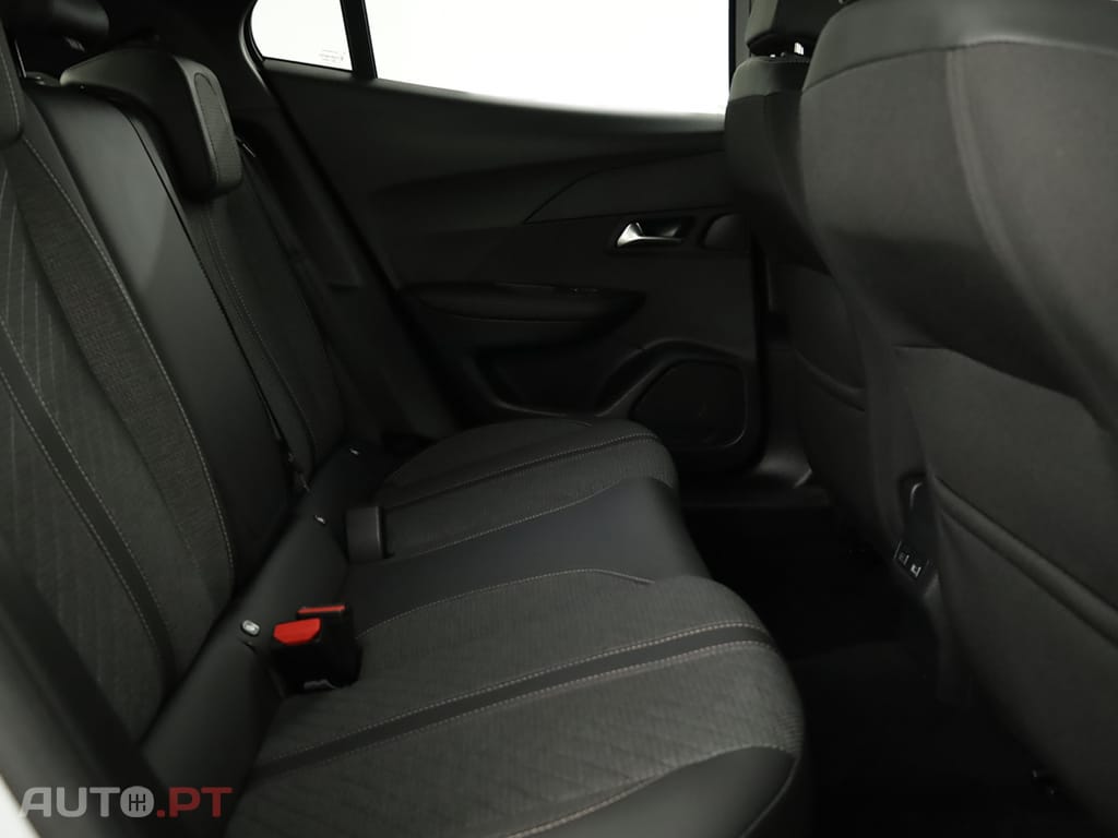 Peugeot 2008 2008 1.2 PureTech Allure EAT8