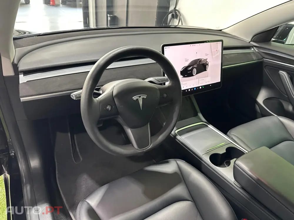 Tesla Model 3 Standard RWD