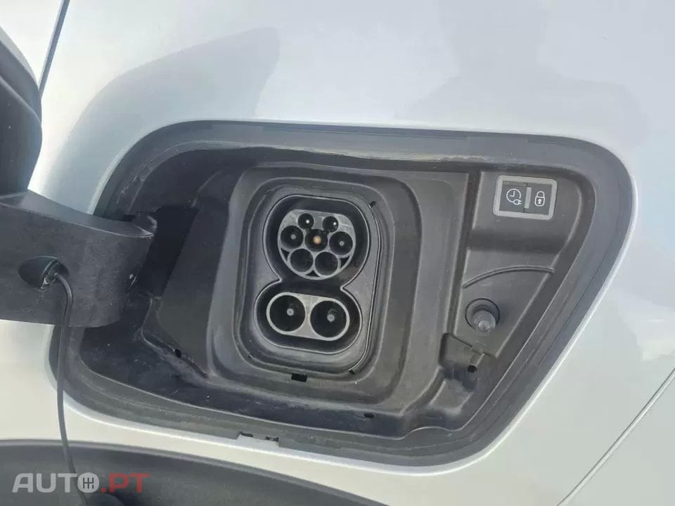 Peugeot E-2008 GT Pack