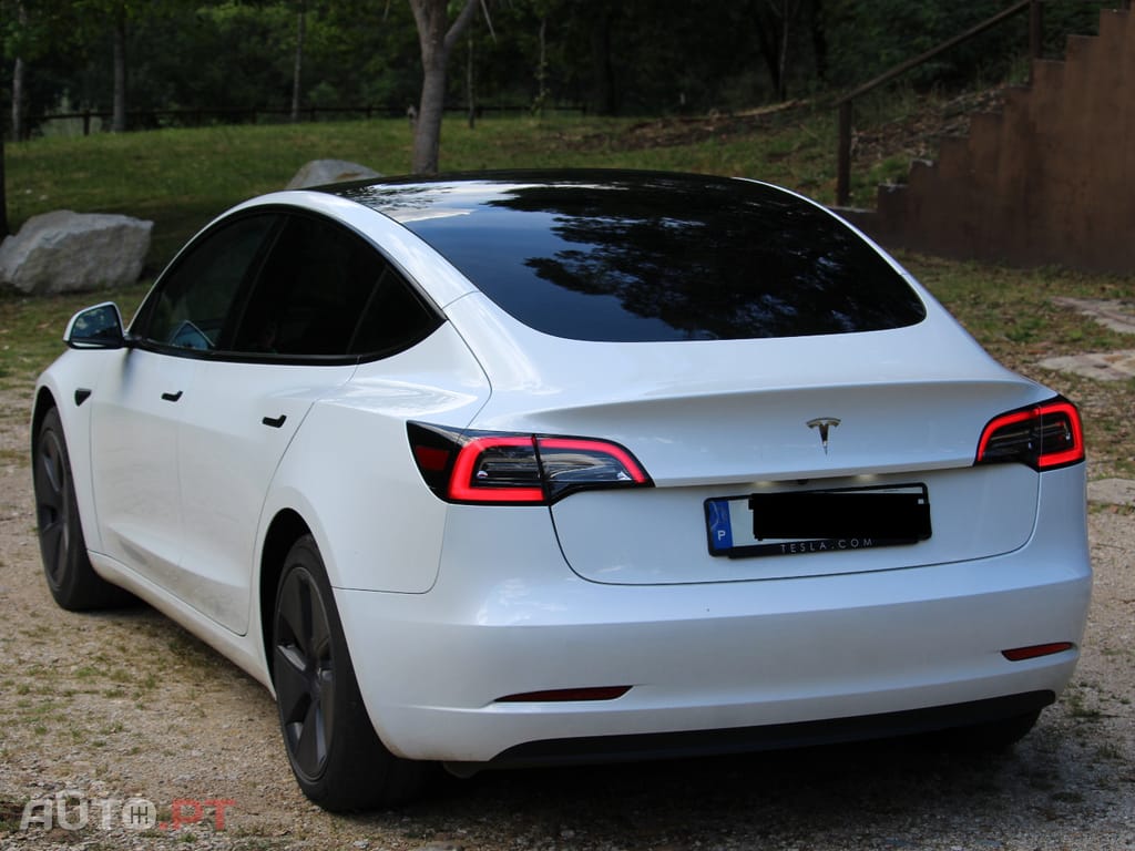 Tesla Model 3 Tração Traseira