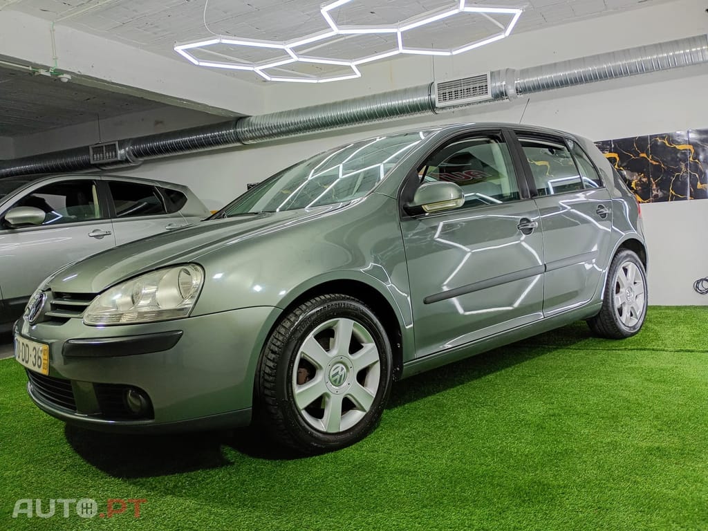 Volkswagen Golf 1.9 TDi 6V Confortline