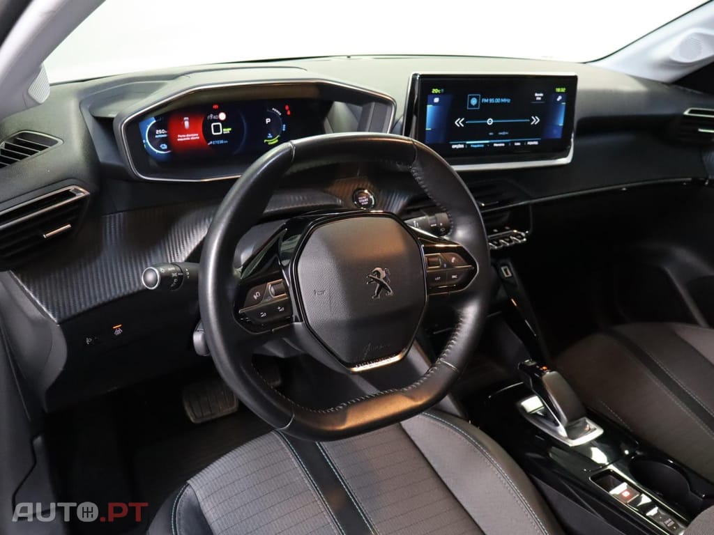 Peugeot E-208 Allure Versão Eléctrica