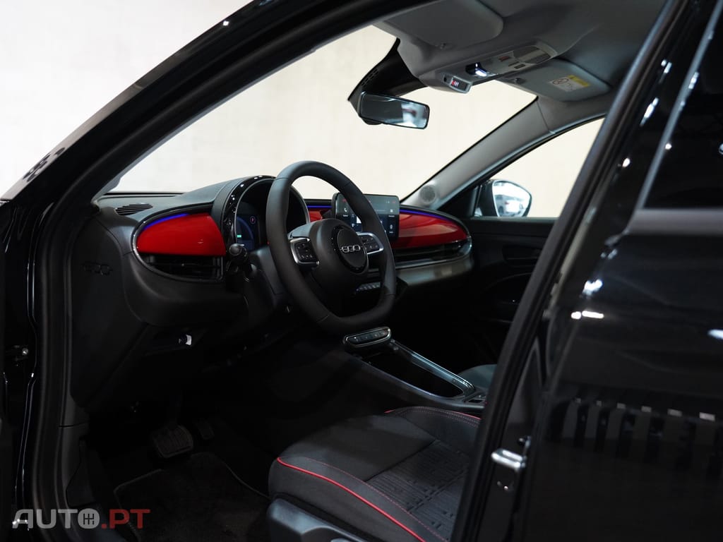 Fiat 600e 54 kWh (Red)