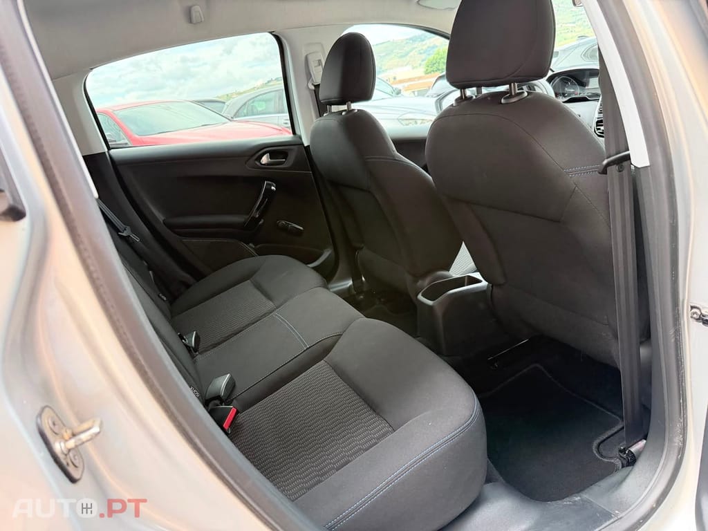 Peugeot 208 1.6 BlueHDi Style