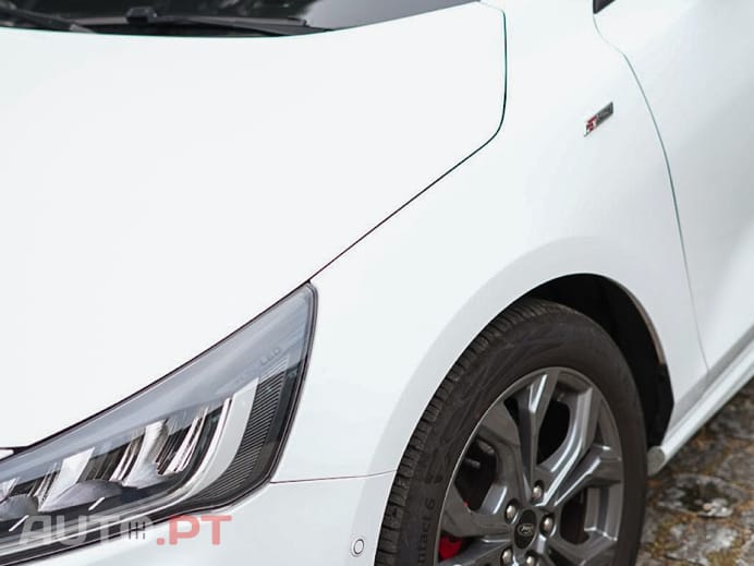Ford Focus 1.0 EcoBoost MHEV ST-Line Design SIP