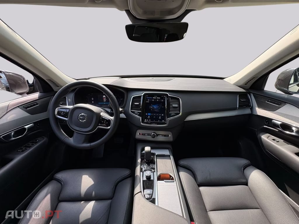 Volvo XC90 T8 AWD Plus  I.V.A DEDUTIVEL
