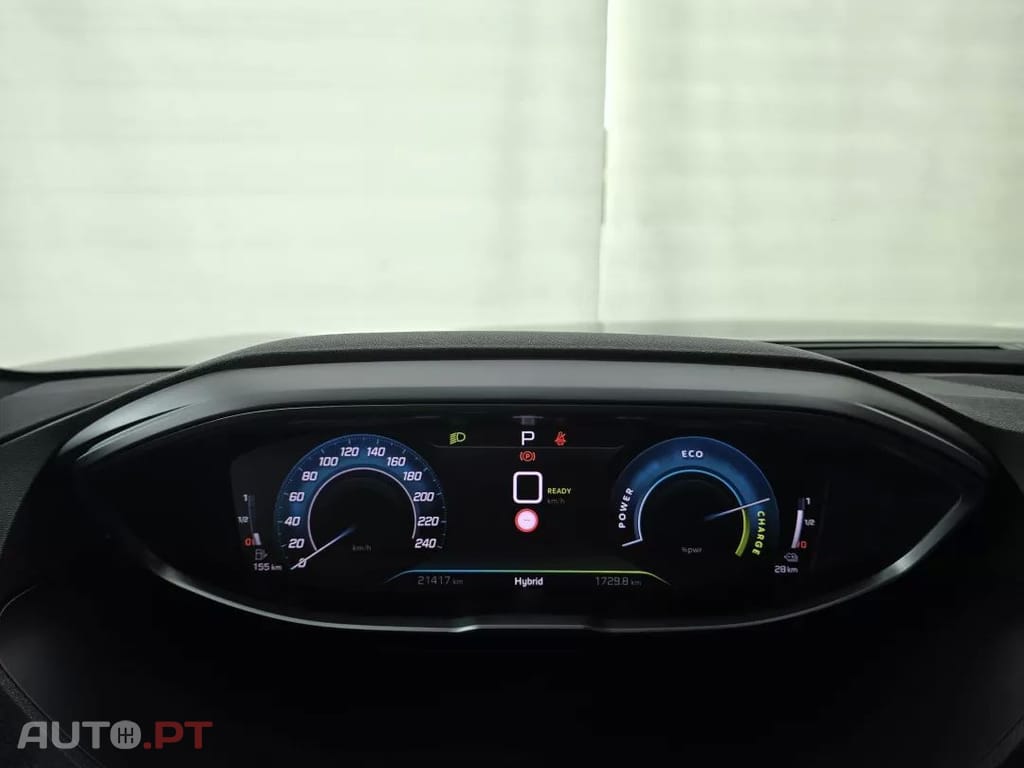 Peugeot 3008 1.6 Hybrid Allure Pack e-EAT8 — fotografia 24