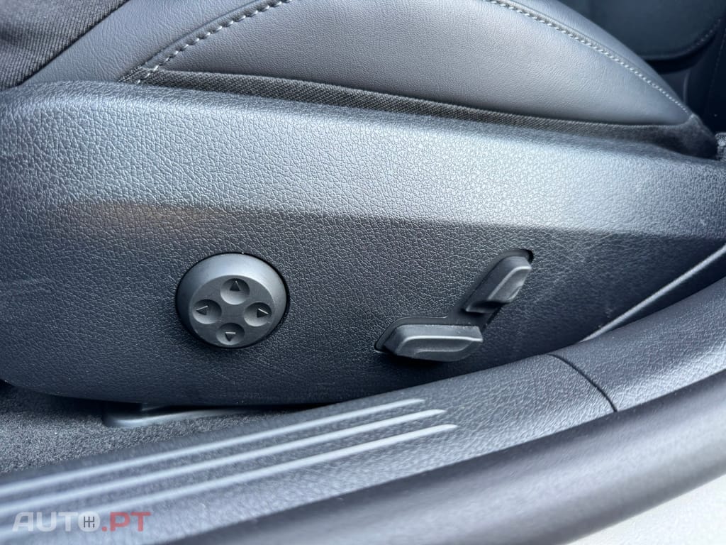 Mercedes-Benz C 300 e AMG Line