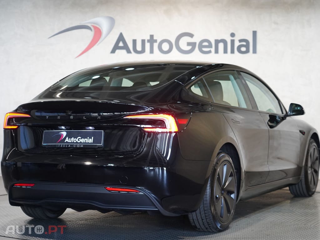 Tesla Model 3 Tração Traseira