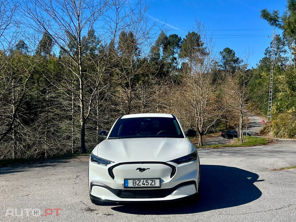 Ford Mustang Mach-E Titanium X Premium