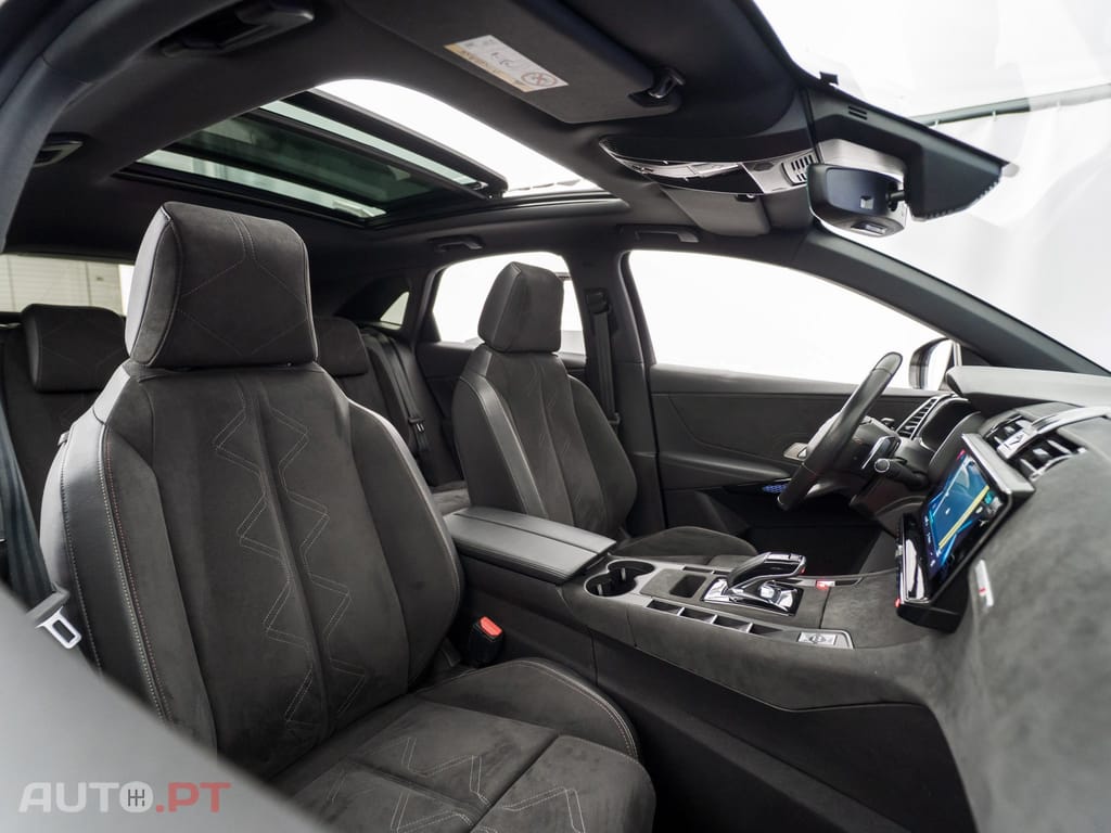 DS DS7 Crossback E-Tense Performance Line EAT8