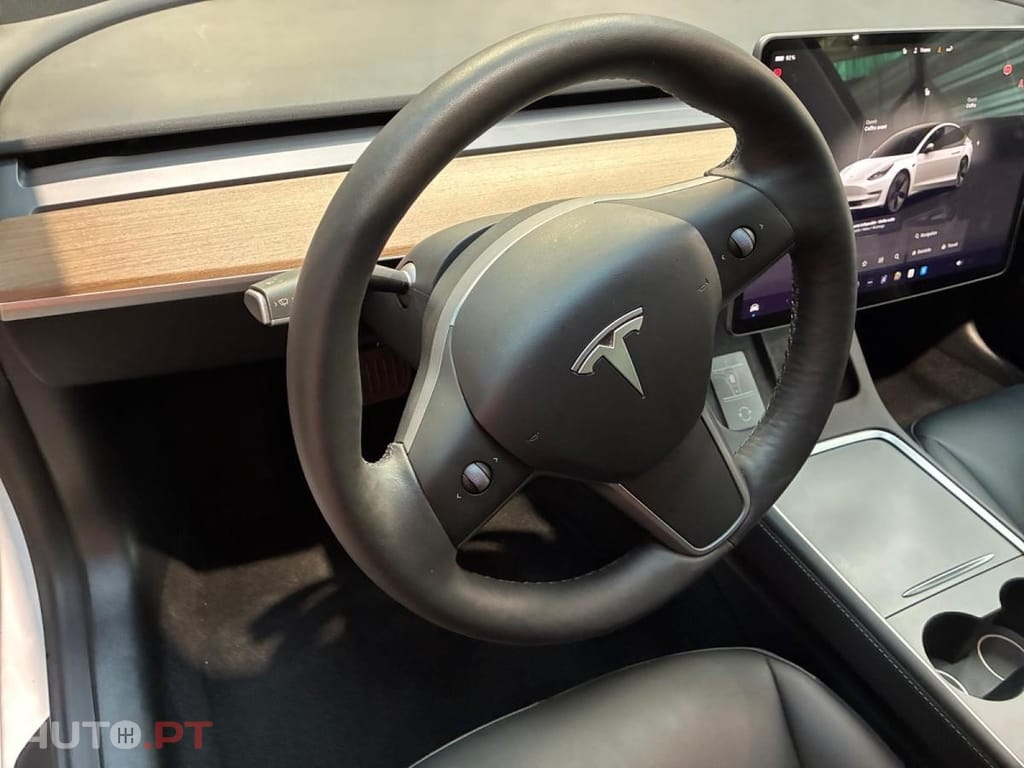 Tesla Model 3 Standard Range Plus RWD