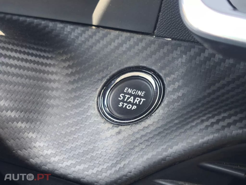 Peugeot 2008 PureTech 130 EAT8 Allure