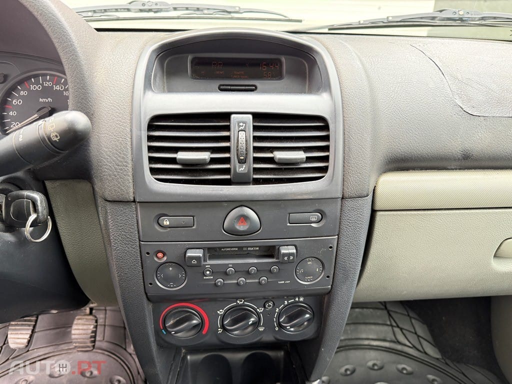 Renault Clio 1.2 16V S