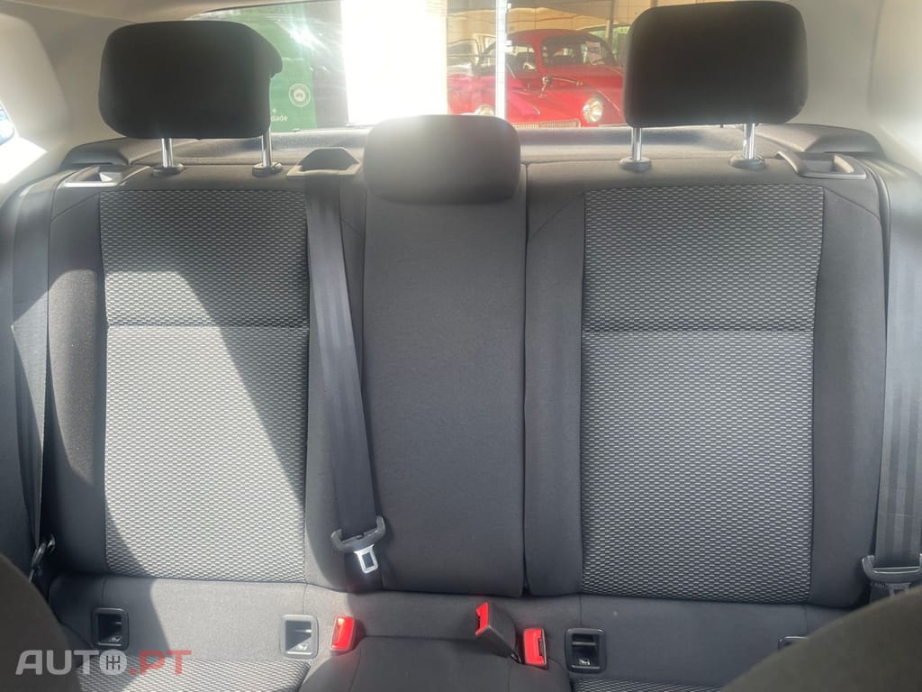 Volkswagen Polo 1.0 Confortline Nav