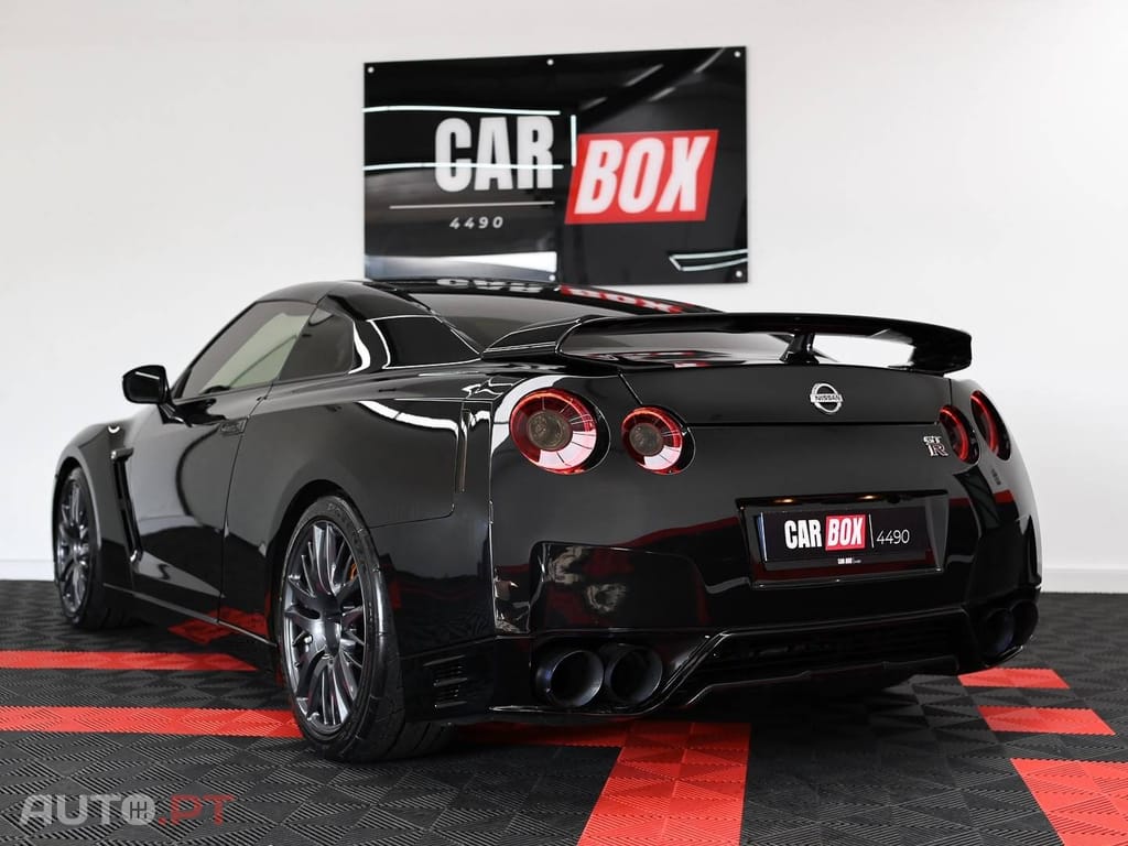 Nissan GT-R 3.8 V6 Black Edition