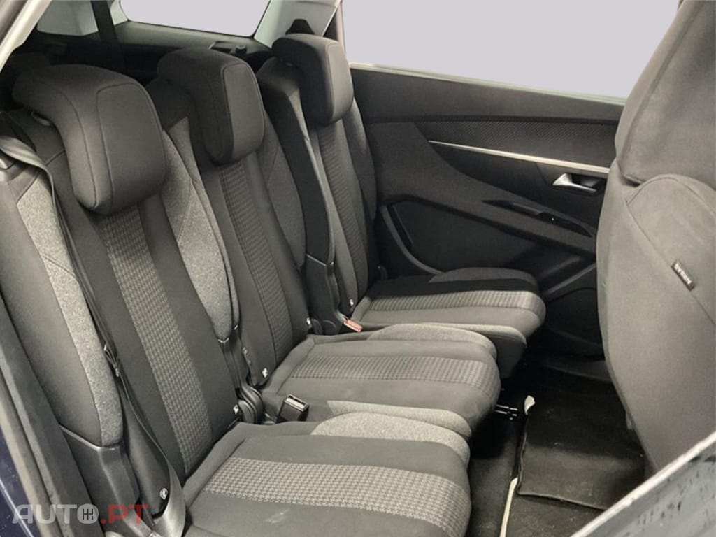 Peugeot 5008 1.2 PureTech Allure EAT8
