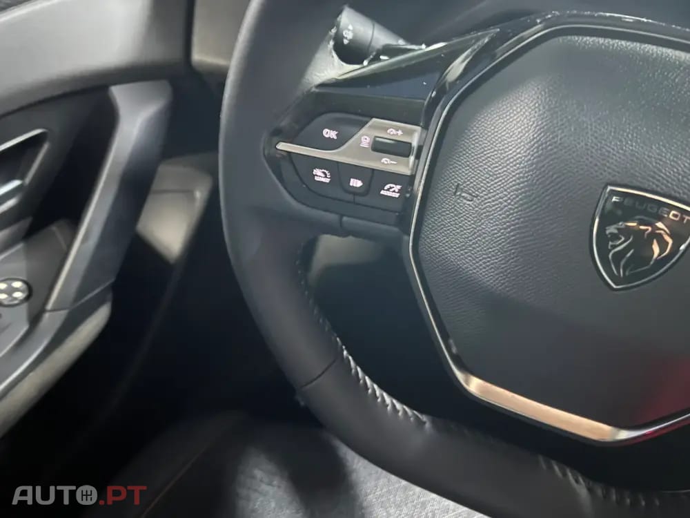 Peugeot 308 1.2 Hybrid Style e-DCS6