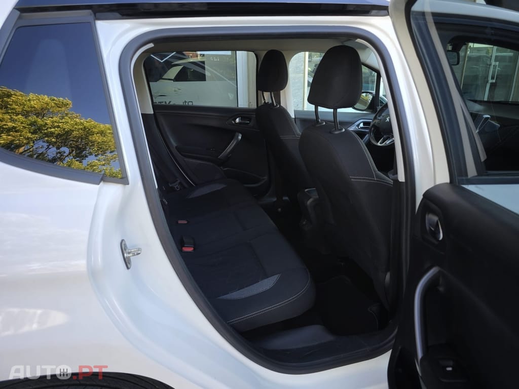 Peugeot 2008 1.2 PureTech Active