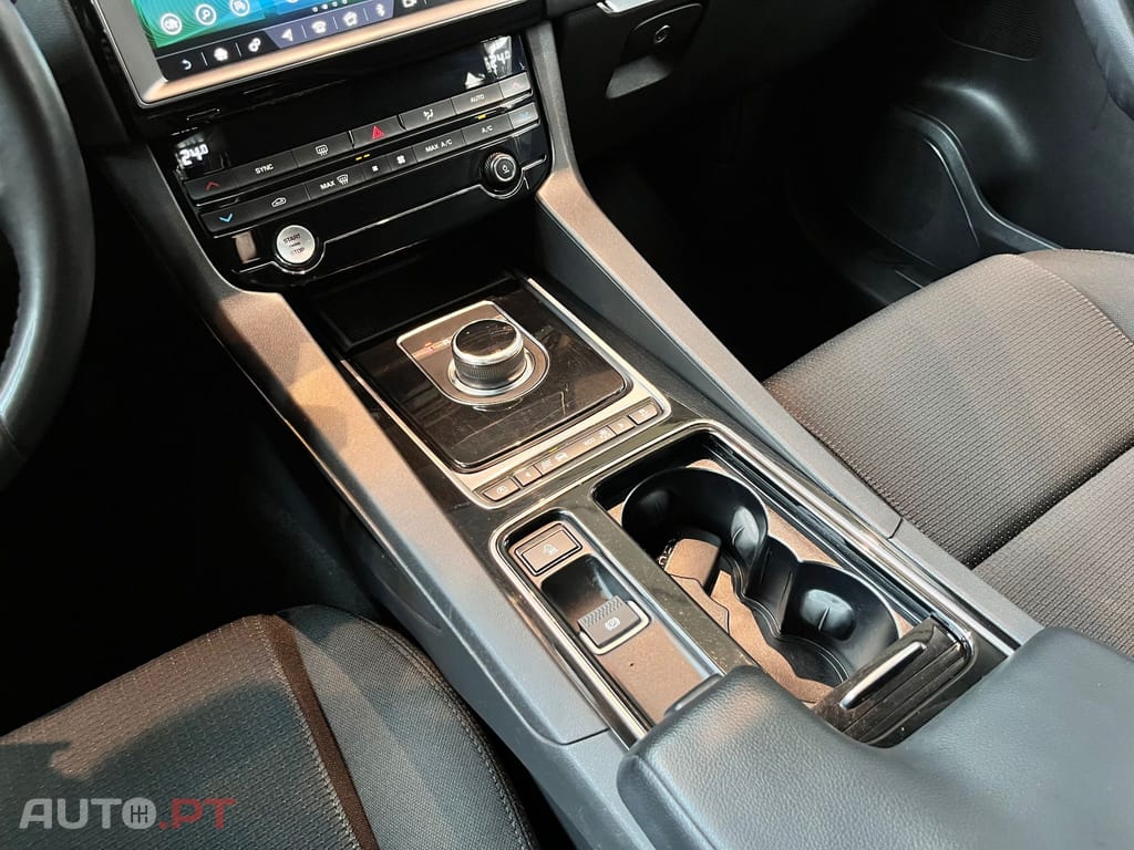 Jaguar F-Pace 2.0d Prestige - AWD
