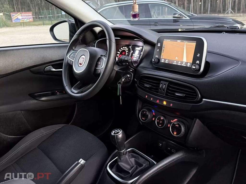 Fiat Tipo 1.3 M-Jet Lounge Tech
