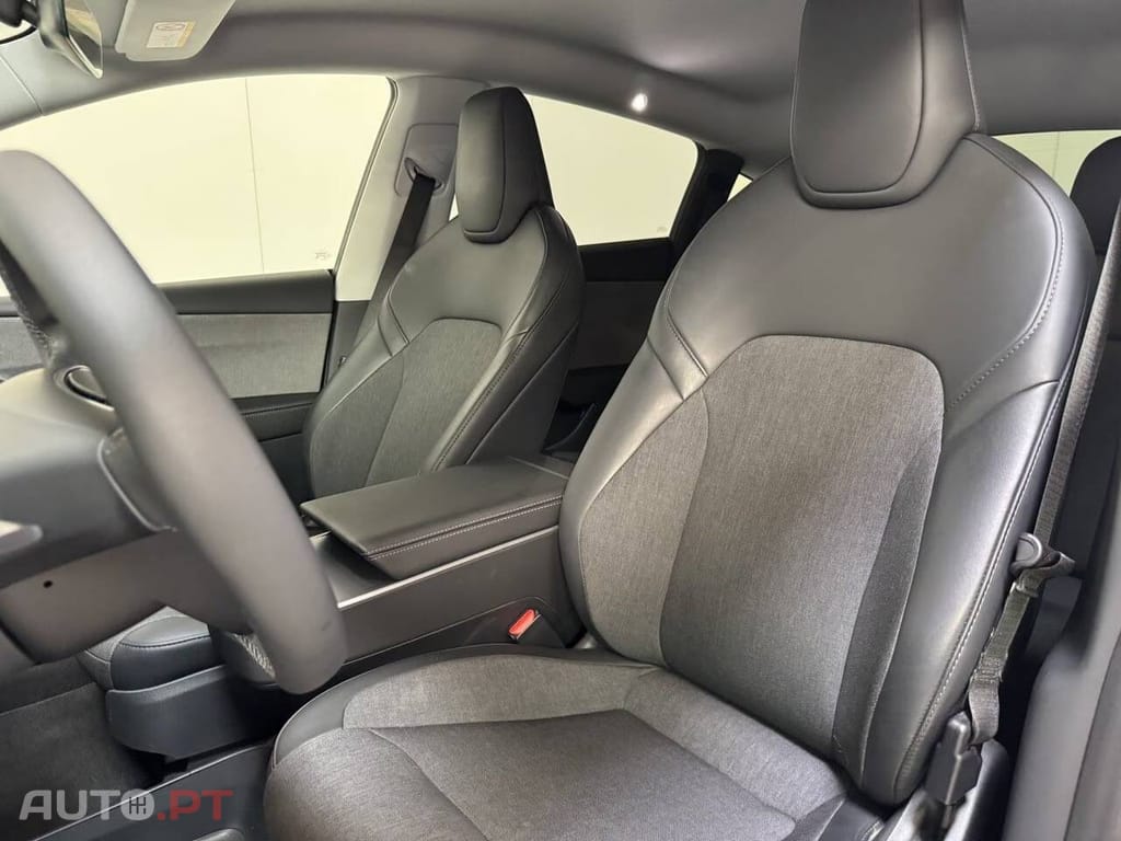 Tesla Model Y Standard Range