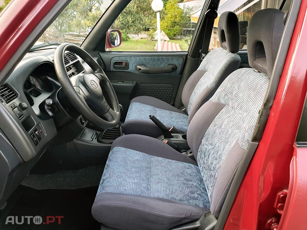 Toyota RAV4 2.0i 16V