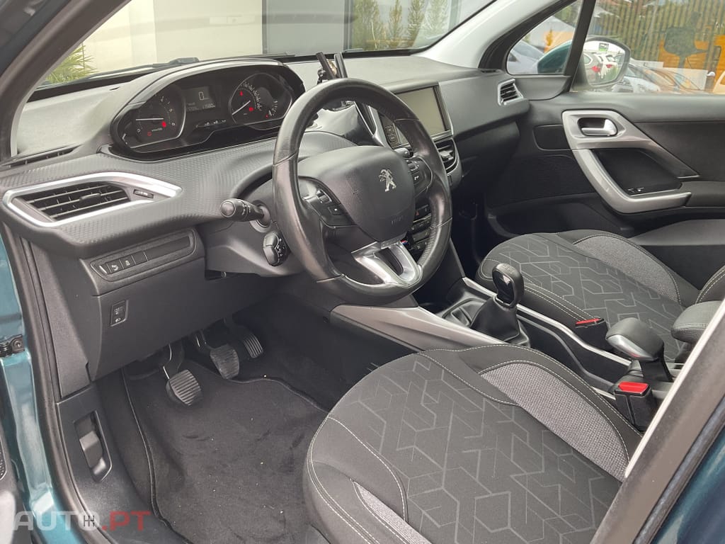 Peugeot 2008 1.6 BlueHDi Allure