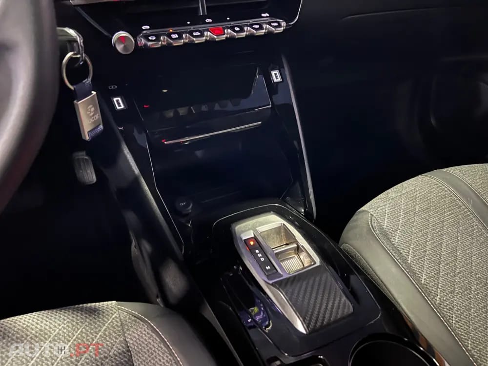 Peugeot E-2008 54 kWh Allure