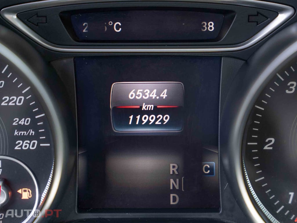 Mercedes-Benz GLA 220 220 d AMG Line